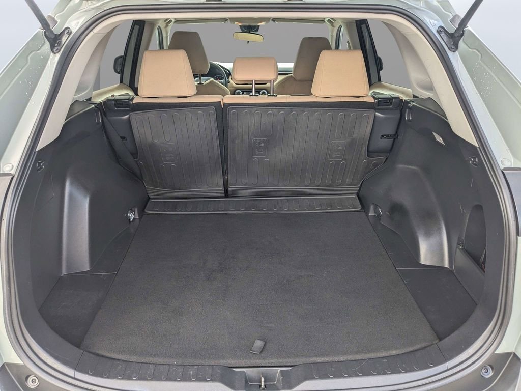 Used 2019 Green Toyota XLE image 17
