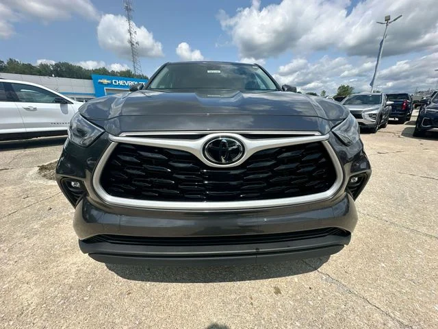 Used 2023 Gray Toyota LE image 34