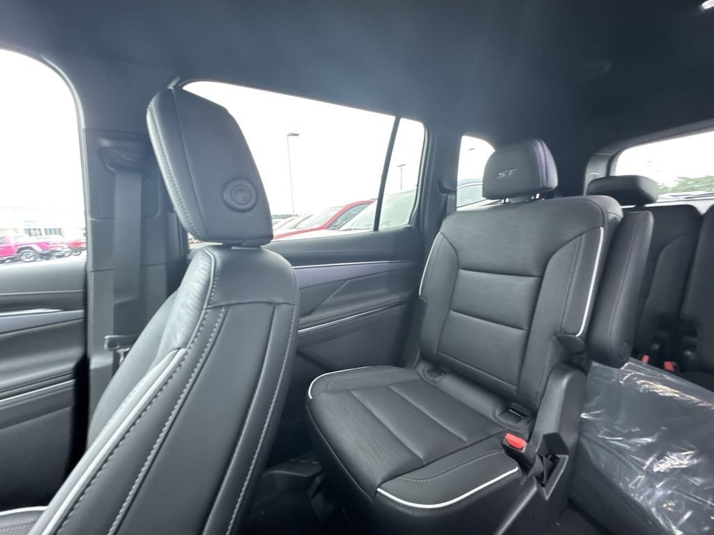 New 2026 Summit White Buick Sport Touring image 12