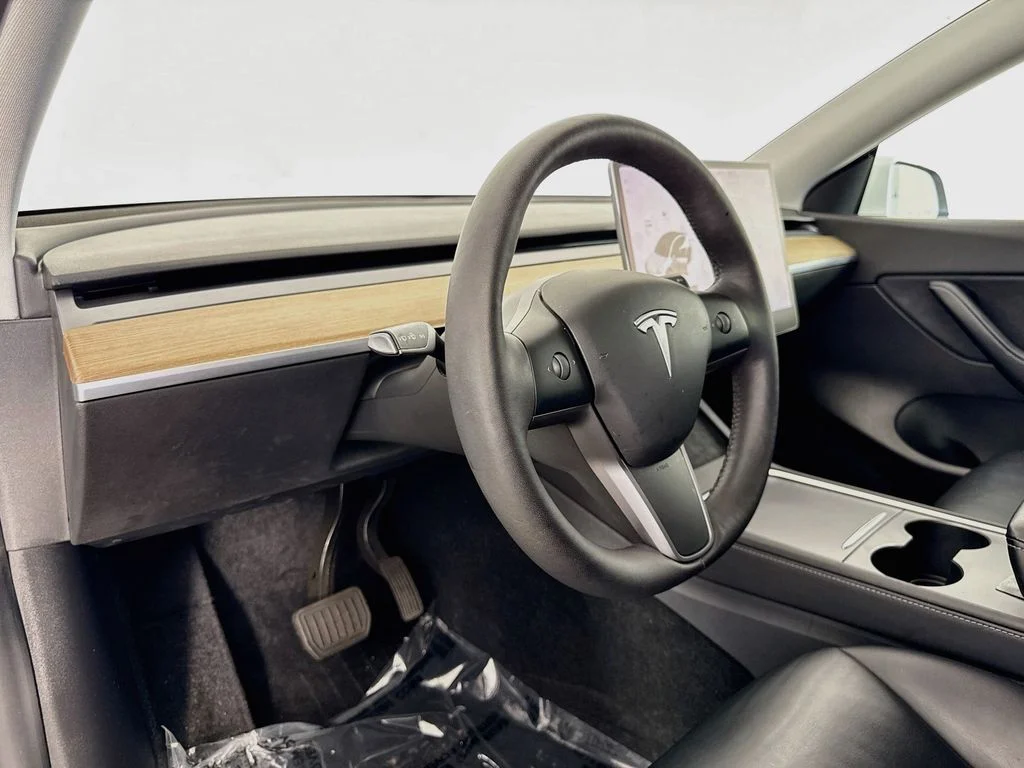 Used 2021 White Tesla Long Range image 9