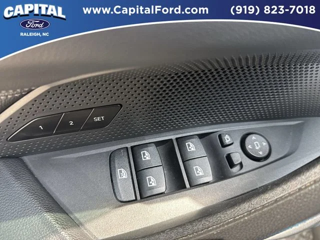 Used 2023 Black BMW eDrive40 image 21