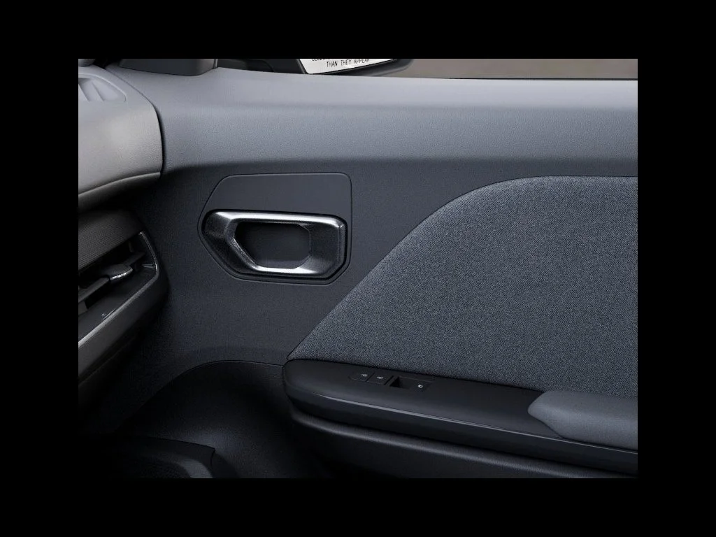 New 2027 Snow White Pearl Kia LXS image 73