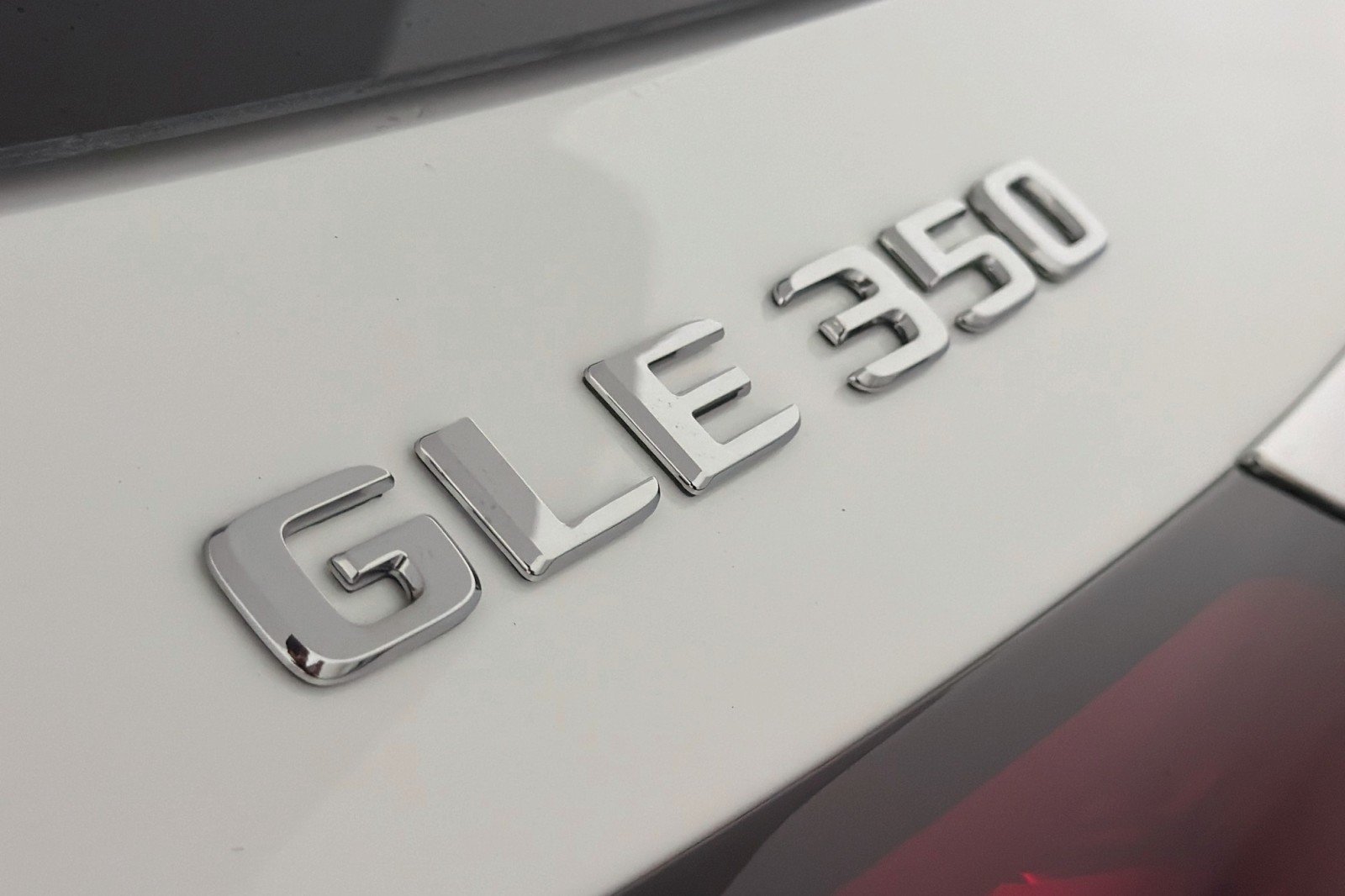 New 2027 Polar White Mercedes-Benz GLE 350 4MATIC® SUV image 8