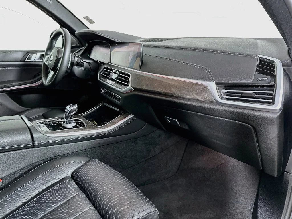 Used 2021 Carbon Black Metallic BMW xDrive40i image 31