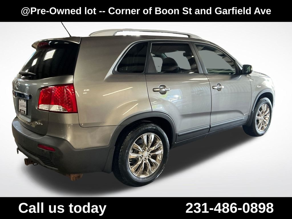 Used 2011 Silver Kia EX image 5