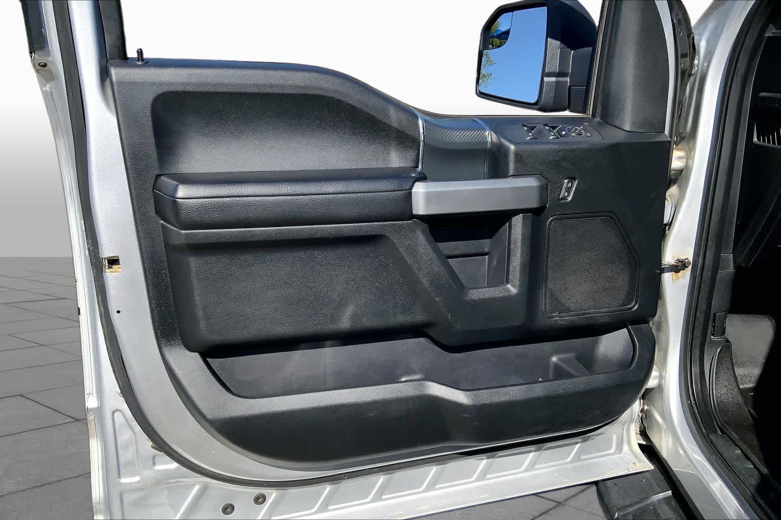 Used 2018 Ingot Silver Metallic Ford XLT image 22