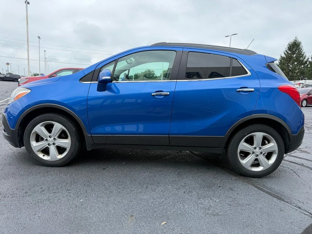 Used 2016 Blue Buick Convenience image 8