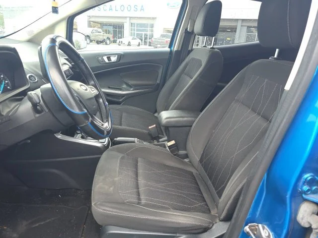 Used 2018 Blue Ford SE image 6