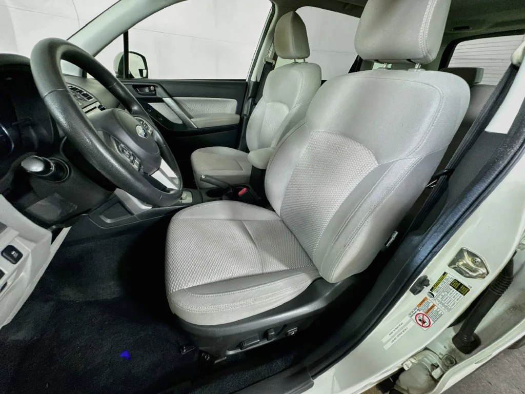 Used 2017 White Subaru 2.5i Premium image 25