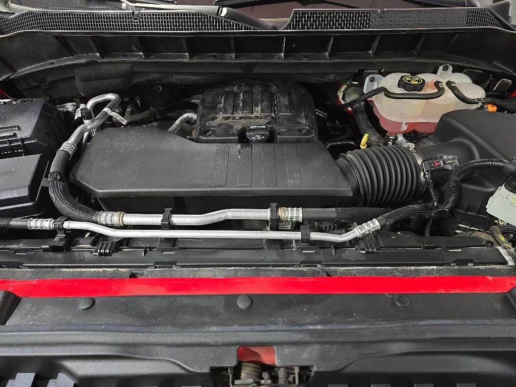 Used 2023 Red Chevrolet Custom image 12