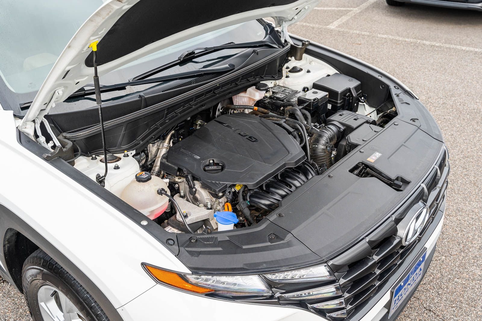 Used 2024 White Hyundai SEL image 19