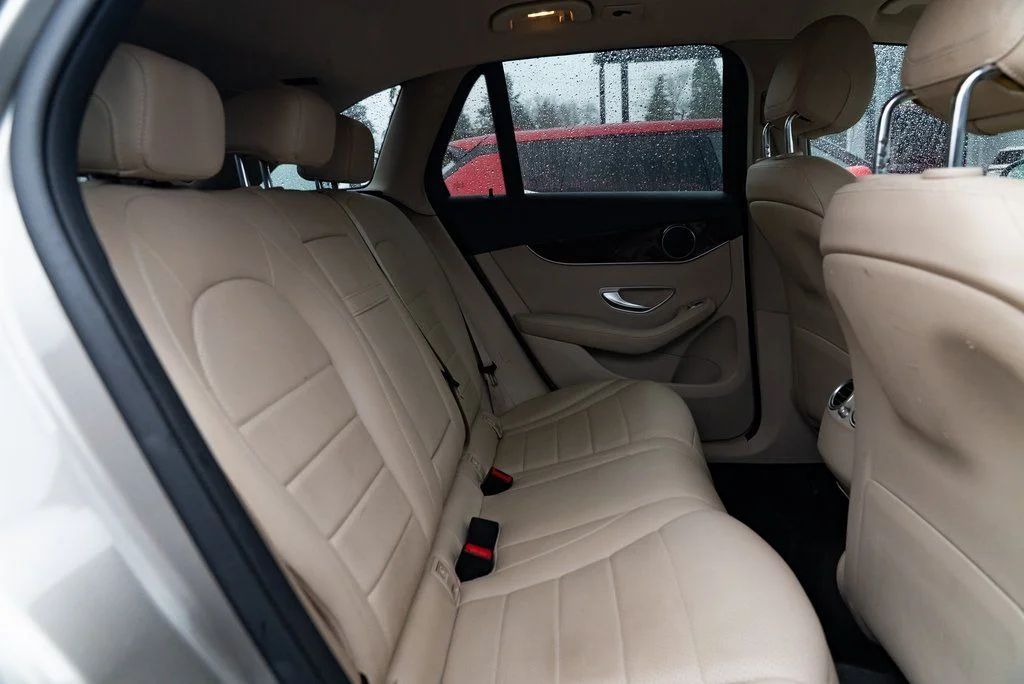 Used 2021 Gray Mercedes-Benz GLC 300 image 16