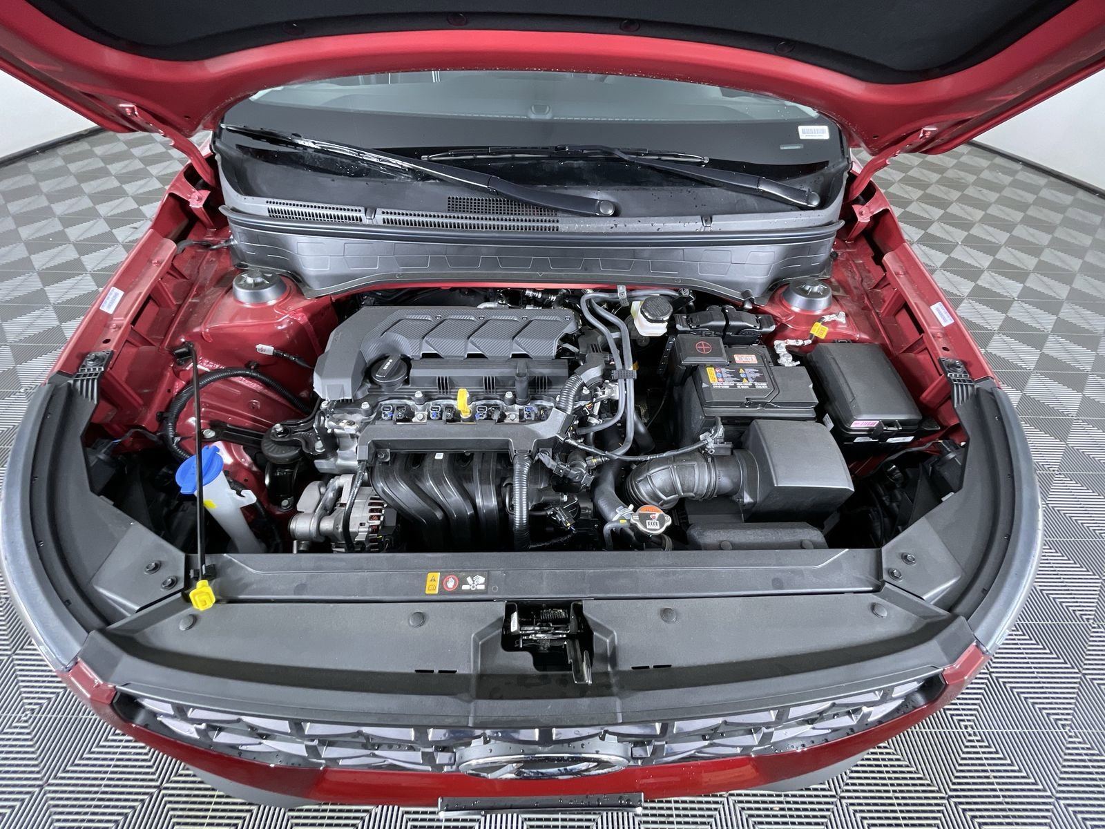 Used 2025 Ultimate Red Hyundai Limited image 11