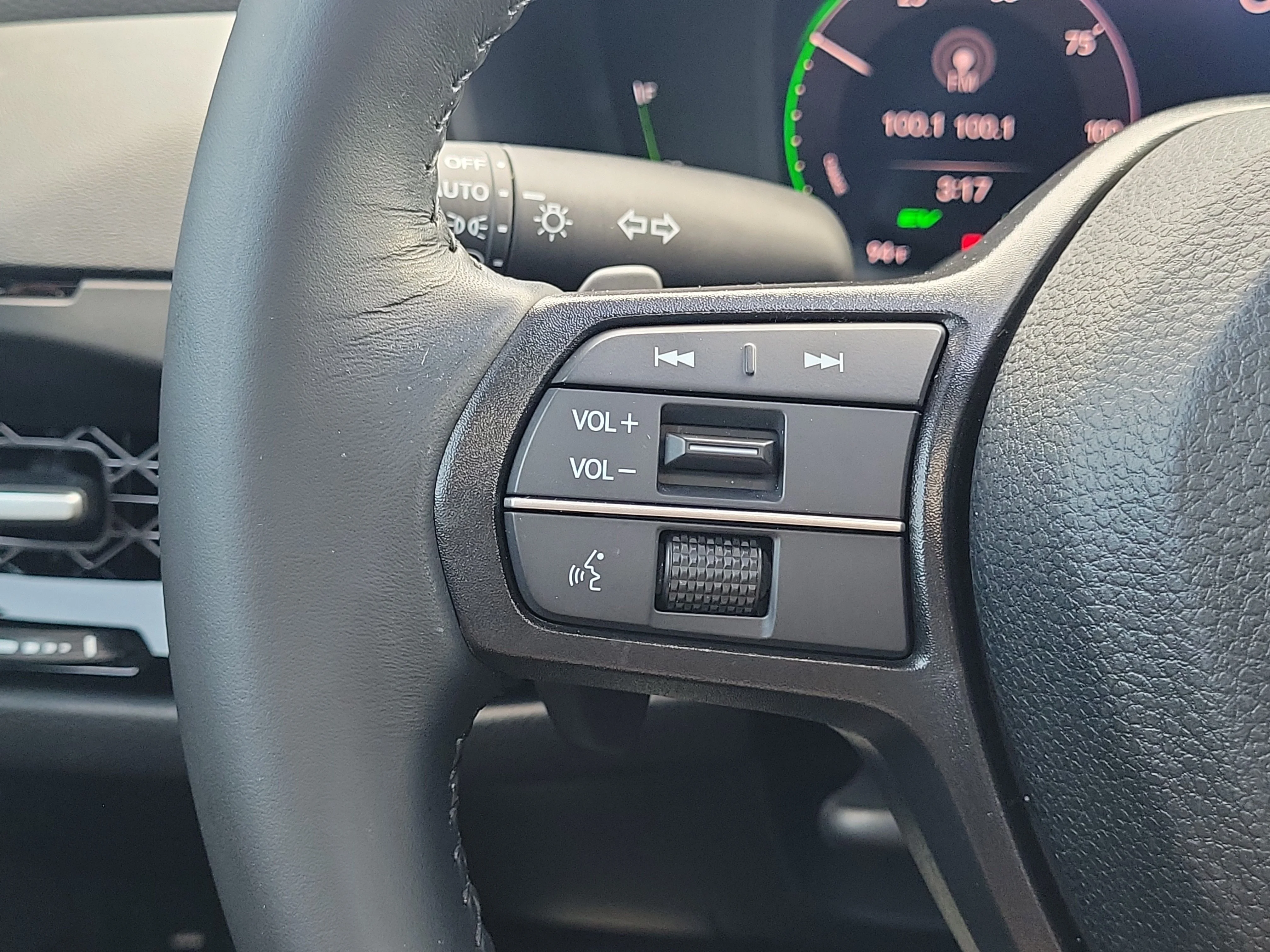 Certified Used 2024 Urban Gray Pearl Honda Sport-L image 18