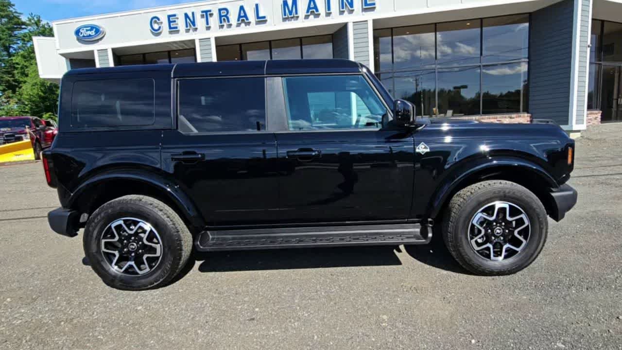 Certified Used 2025 Shadow Black Ford Outer Banks image 9