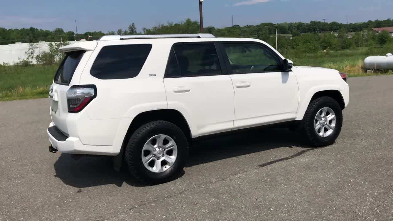 Used 2018 Super White Toyota SR5 Premium image 2