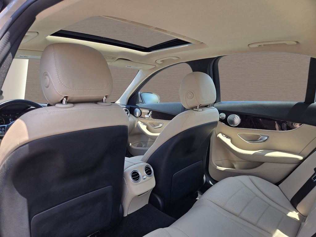 Used 2020 Beige Mercedes-Benz C 300 image 19
