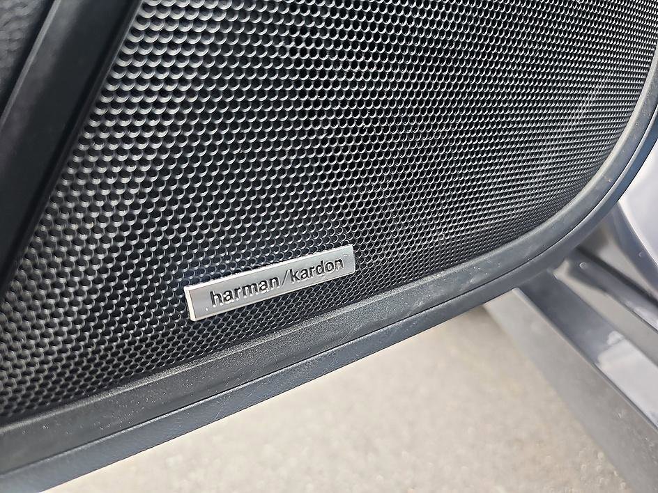 Used 2022 Magnetite Gray Metallic Subaru Limited XT image 13
