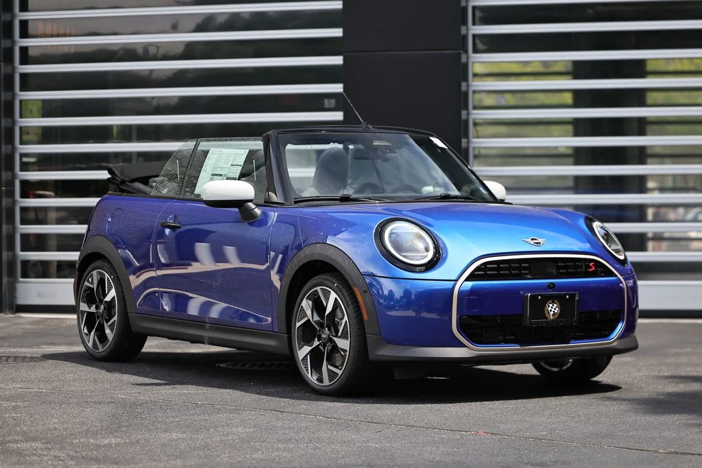 2026 MINI Convertible Cooper S's photo