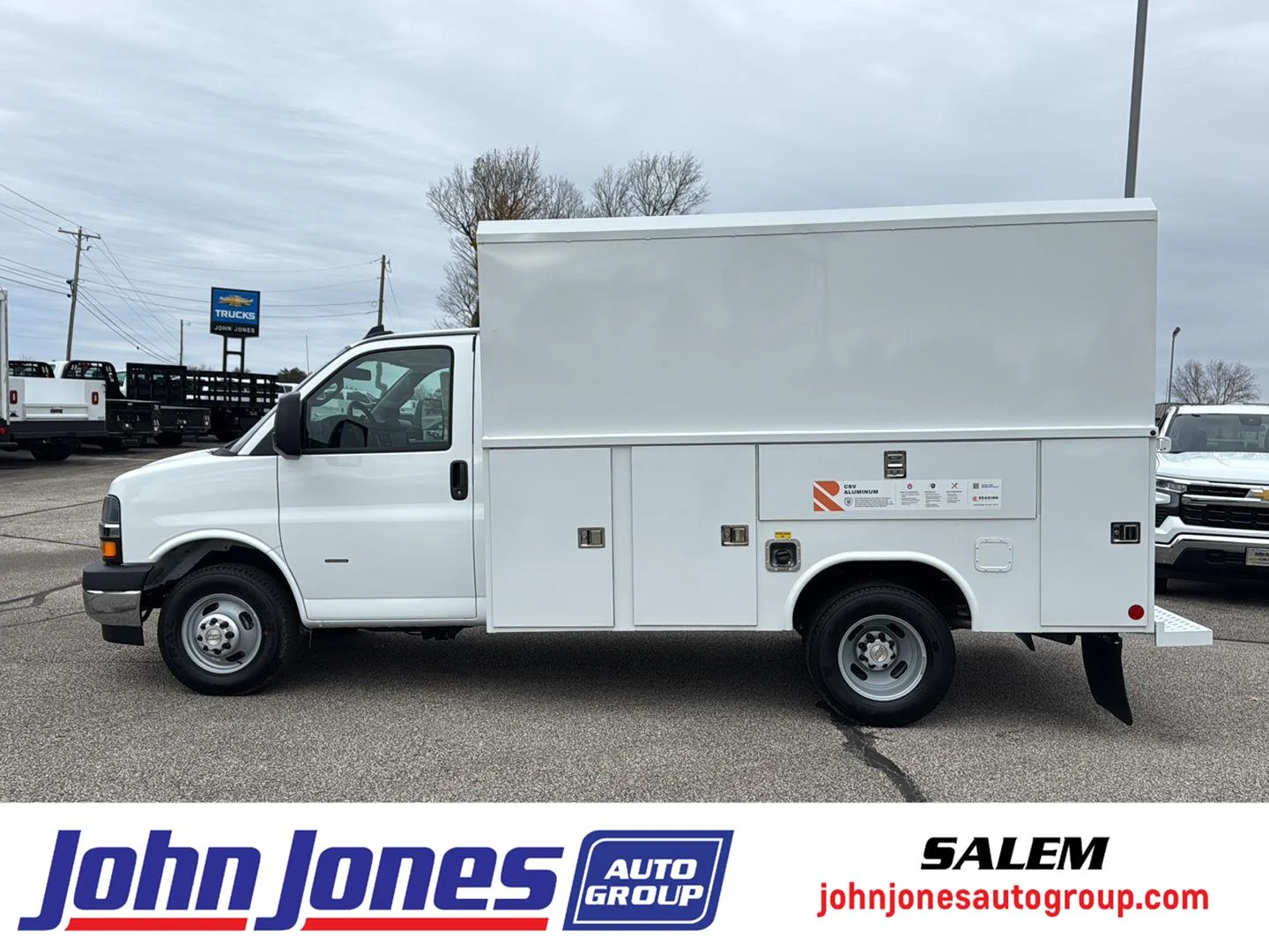 2025 Chevrolet Express Cutaway