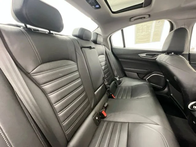 Used 2019 Blue Alfa Romeo Ti Sport image 11