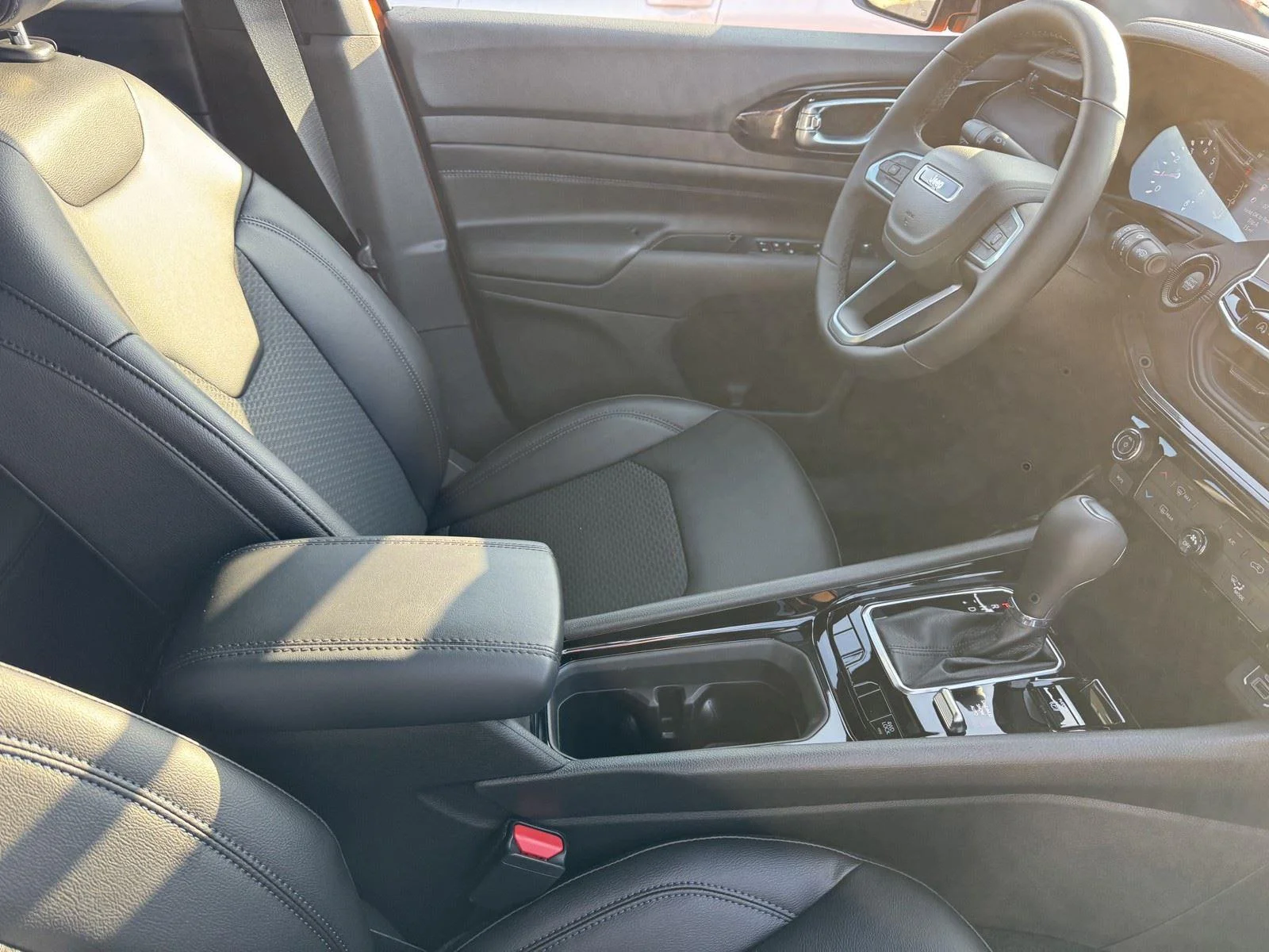 New 2026 Joose (DISC) Jeep Latitude Altitude image 8