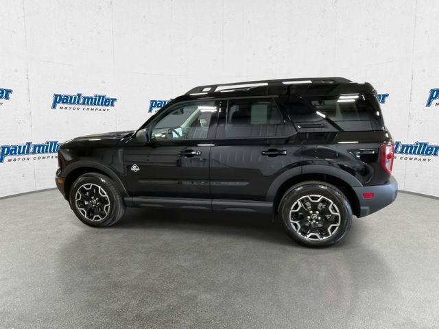 Used 2025 Black Ford Outer Banks image 7