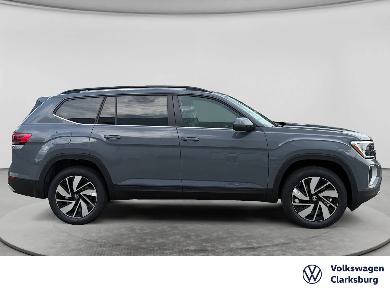 New 2026 Pure Gray Volkswagen 2.0T SE w/Technology image 4