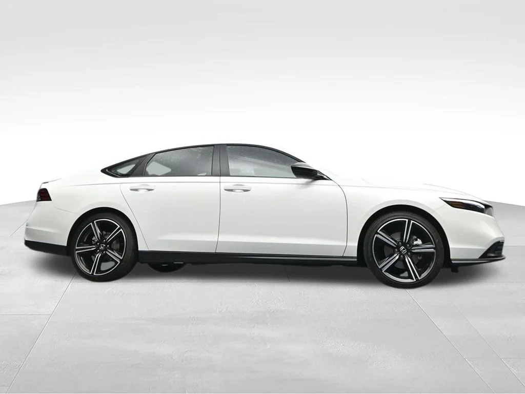 New 2026 Platinum White Pearl Honda Sport image 31