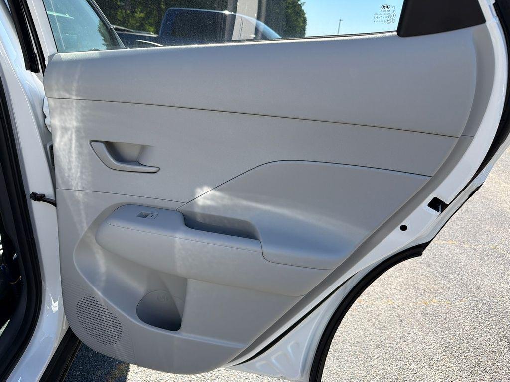 New 2026 White Hyundai SEL Sport FWD image 16