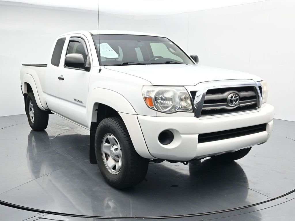Used 2009 White Toyota PreRunner image 2