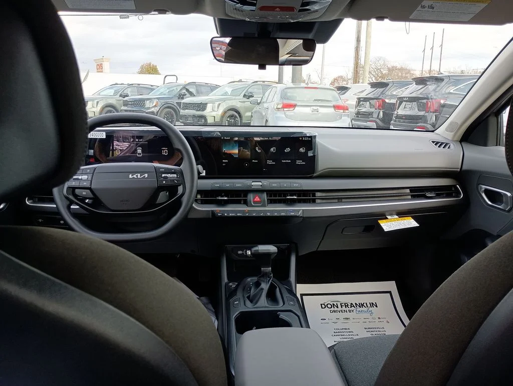 Used 2025 Gray Kia LXS image 10