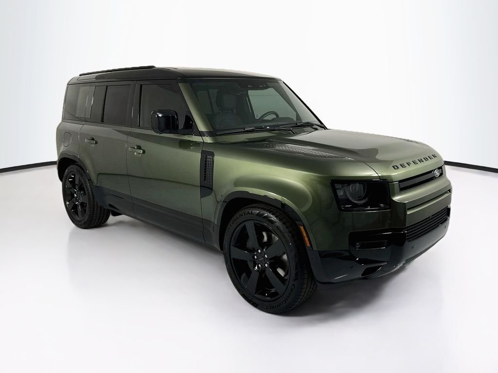New 2026 Woolstone Green Land Rover X-Dynamic SE image 3