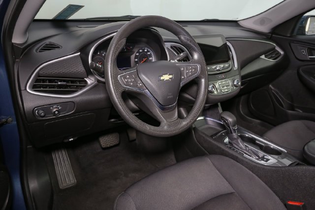 Used 2025 Blue Chevrolet LT image 19
