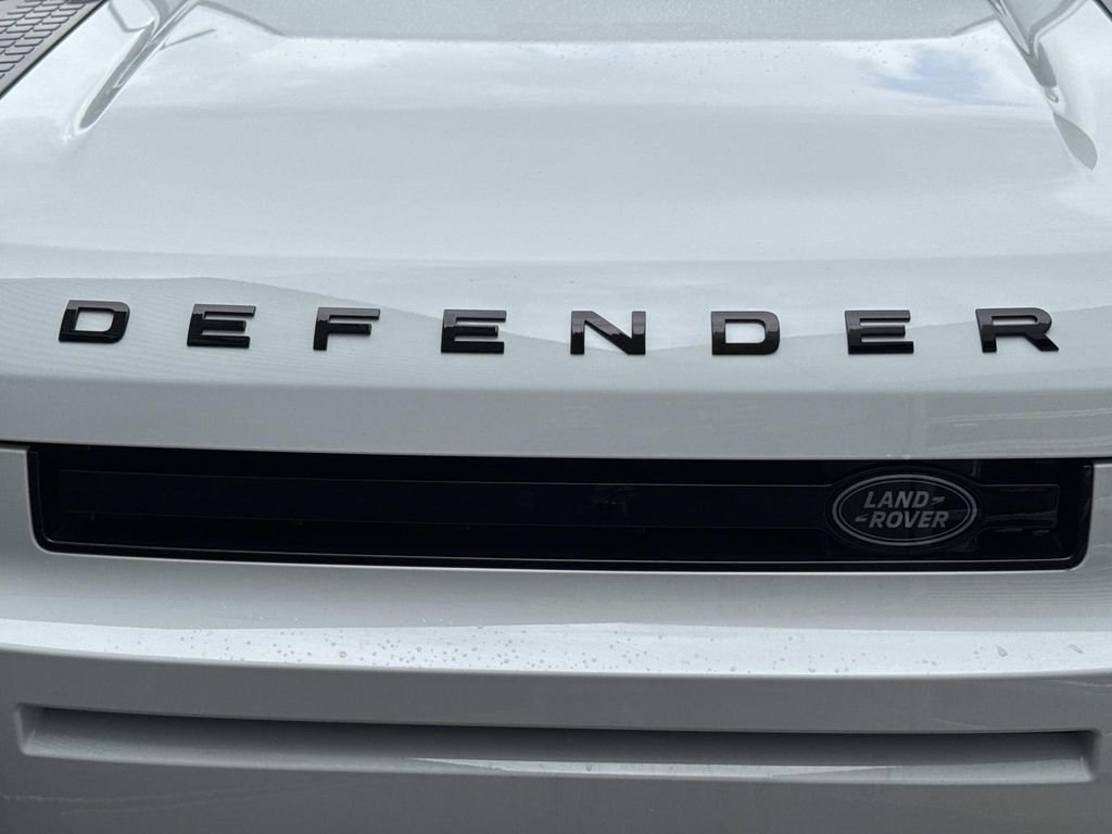 New 2026 Fuji White Land Rover S image 10