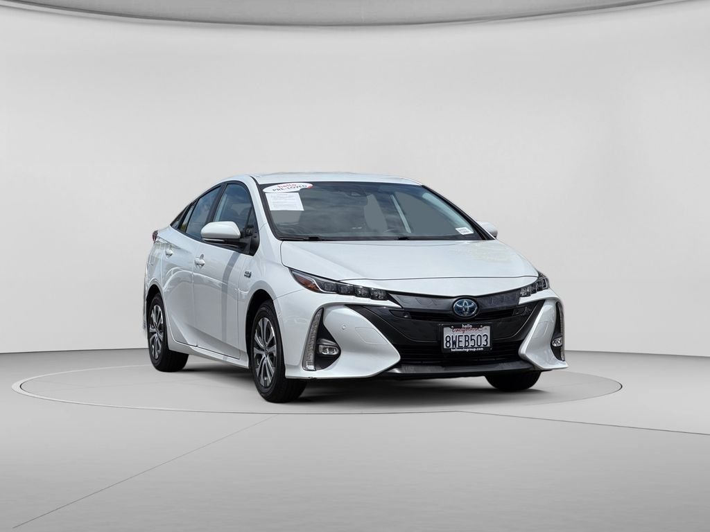 Used 2021 Pearl Toyota Limited image 4