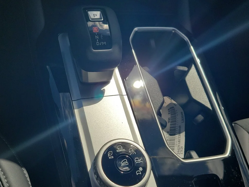 New 2026 White Mitsubishi LE 1.5T 2WD image 38
