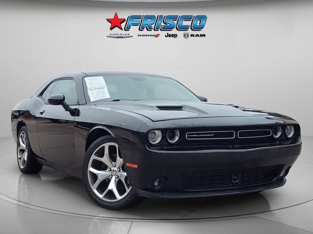 2016 Dodge Challenger SXT Plus's photo