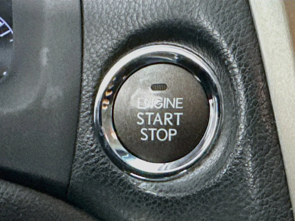 Used 2015 Silver Lexus 350 image 19