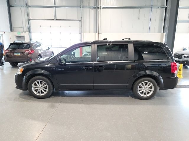 Used 2020 Brilliant Black Crystal Pearlcoat Dodge SXT image 4