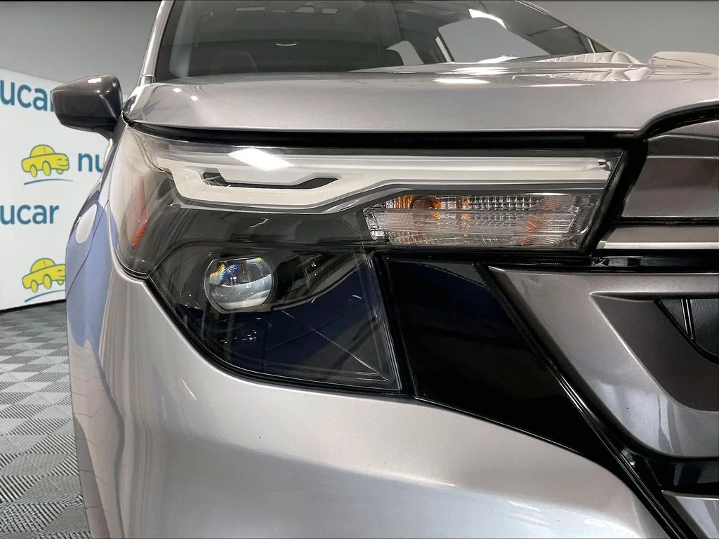 Used 2025 Silver Subaru Premium image 34