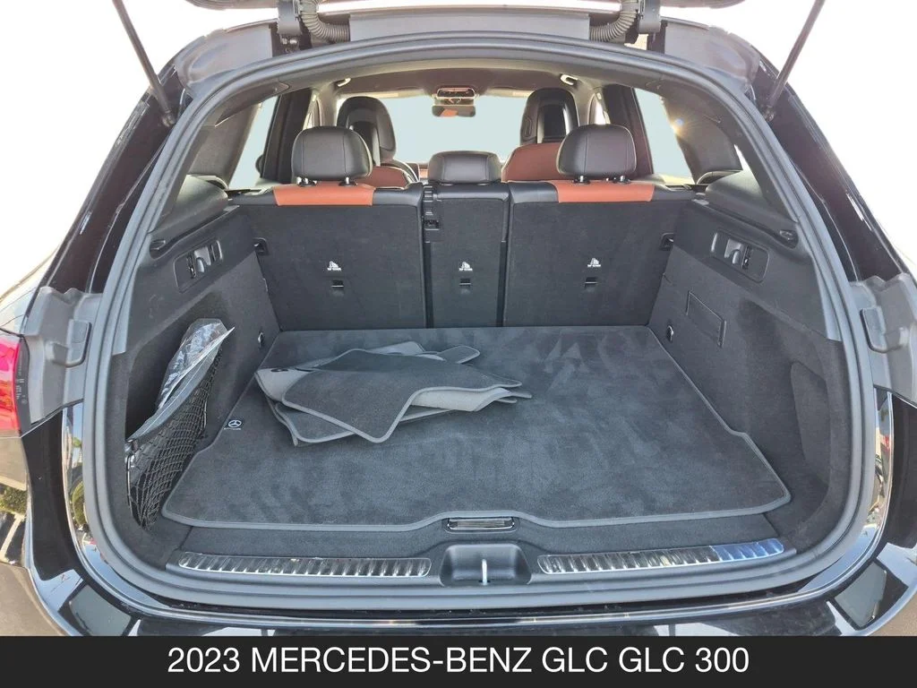 Used 2023 Black Mercedes-Benz GLC 300 image 24