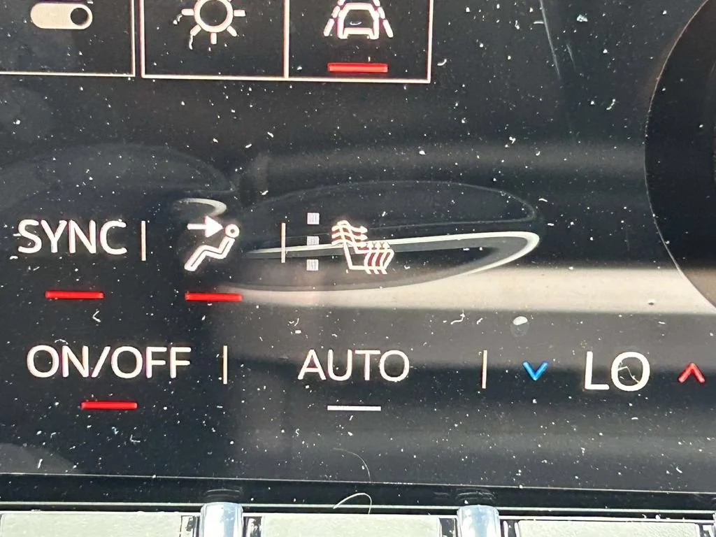New 2027 Summit White GMC Elevation image 21