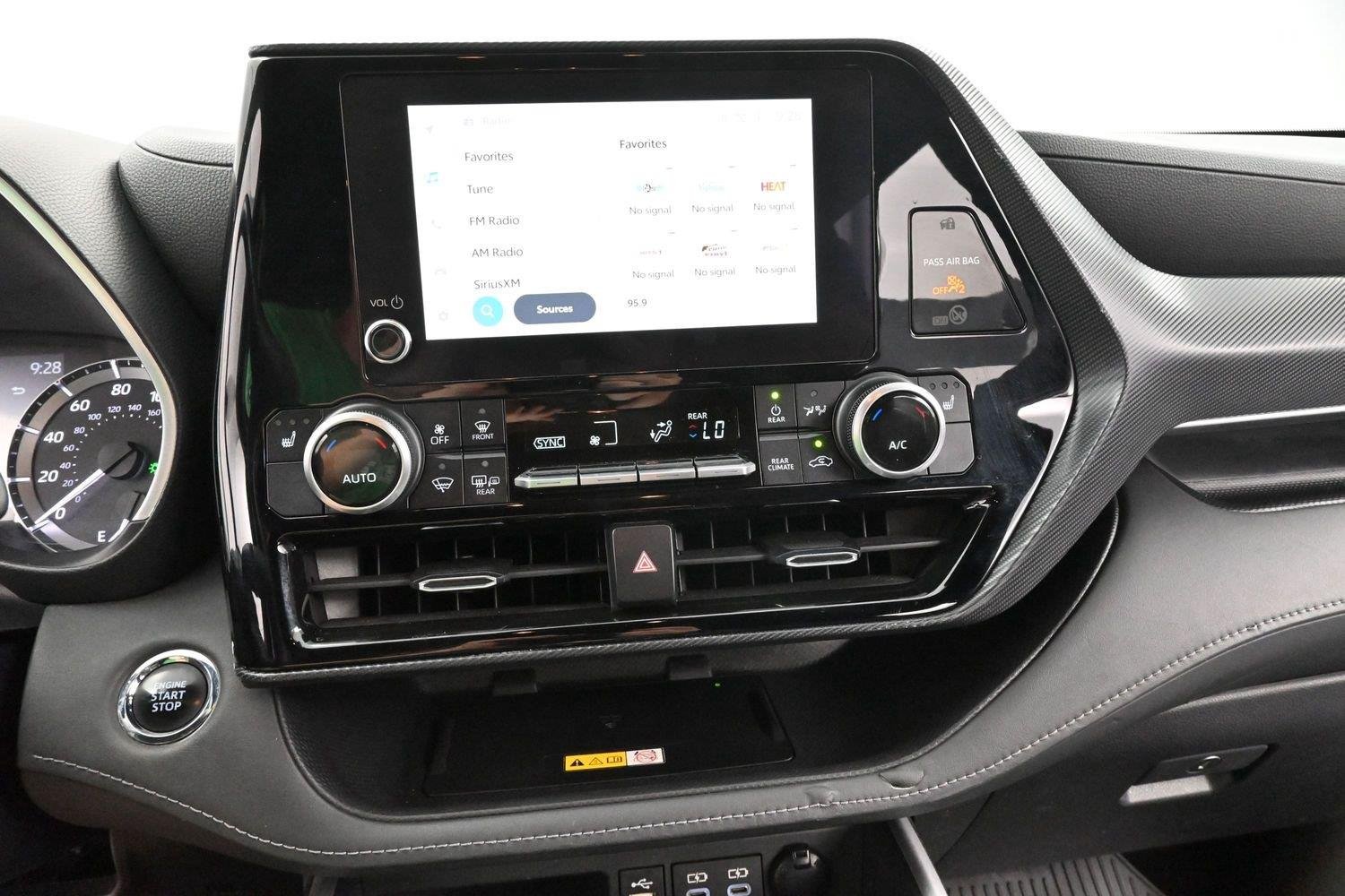 Used 2023 Blue Toyota L image 23