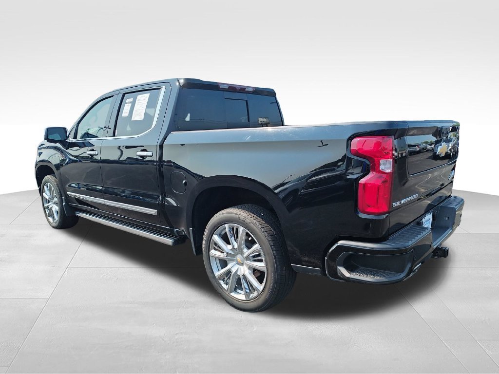 Used 2022 Black Chevrolet High Country image 6