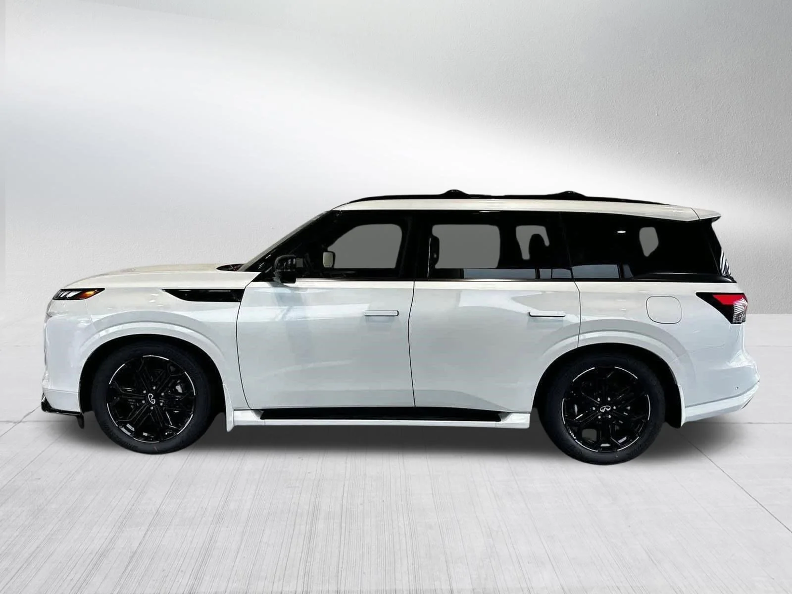 New 2026 RADIANT WHITE INFINITI Sport 4WD image 2