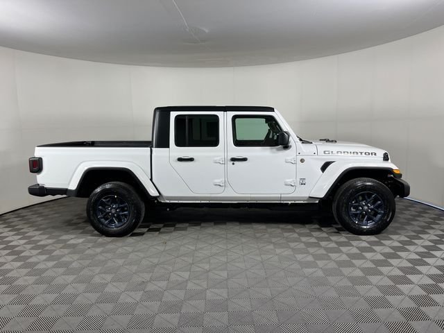 New 2026 Bright White Clearcoat Jeep 85th Anniversary Edition image 4