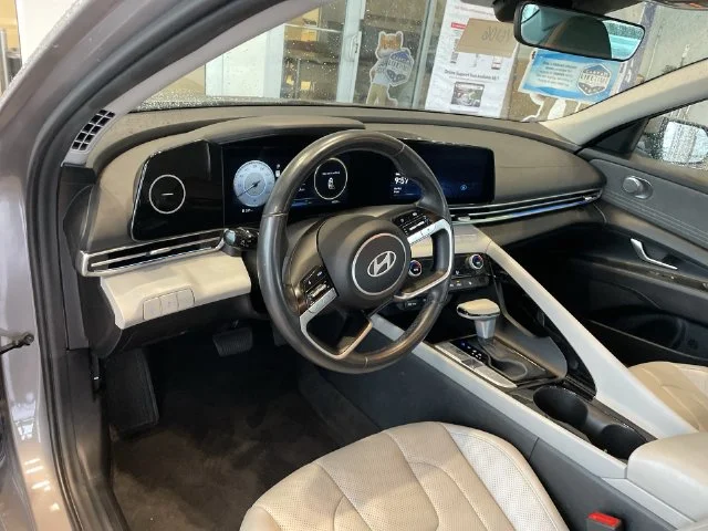 2024 Hyundai Elantra Limited - Photo 18