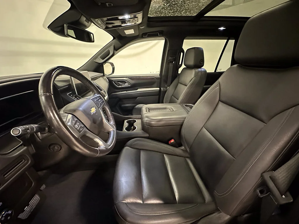 Used 2023 SUMMIT WHITE Chevrolet LT image 30
