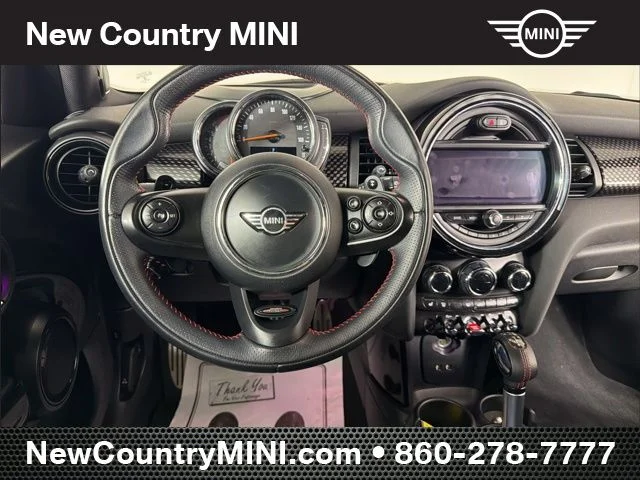 Used 2019 Orange MINI  image 19